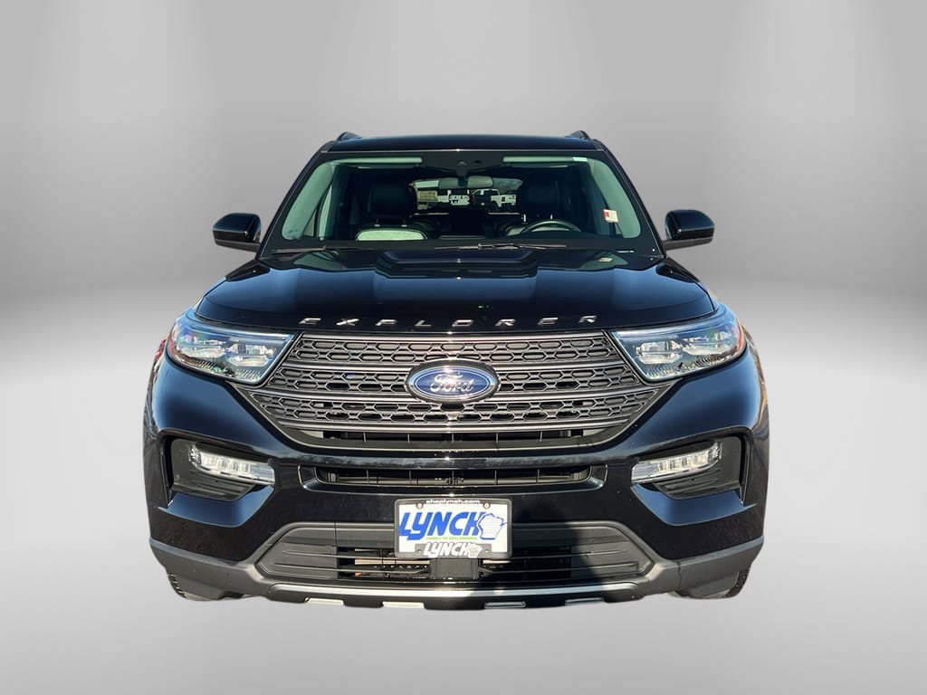 Used 2023 Ford Explorer XLT w/ Equipment Group 202A image 8