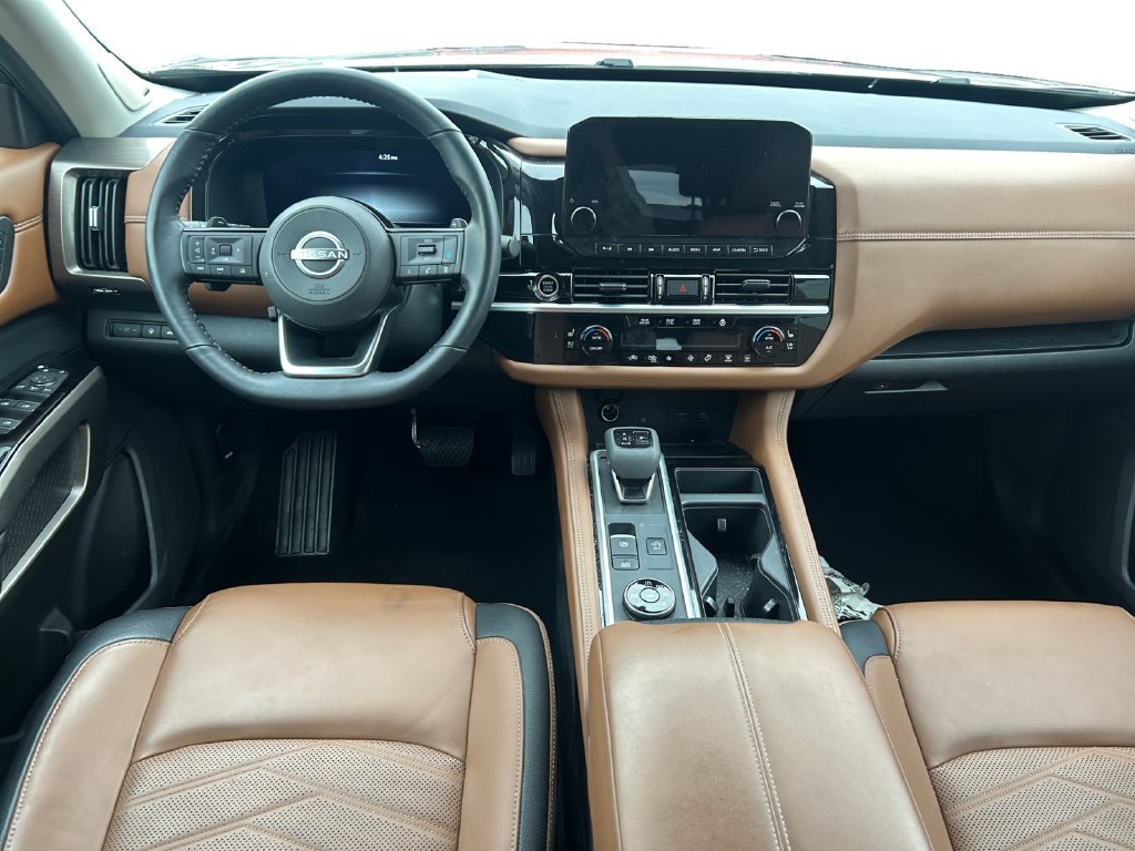 Used 2024 Nissan Pathfinder Platinum w/ Cargo Package AWD/4WD image 25