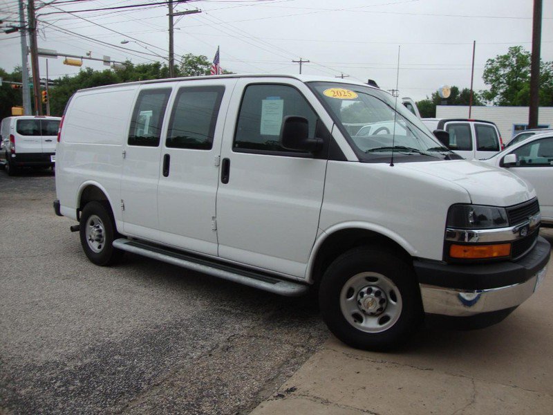 Used 2025 Chevrolet Express 2500 w/ Driver Convenience Package RWD image 1