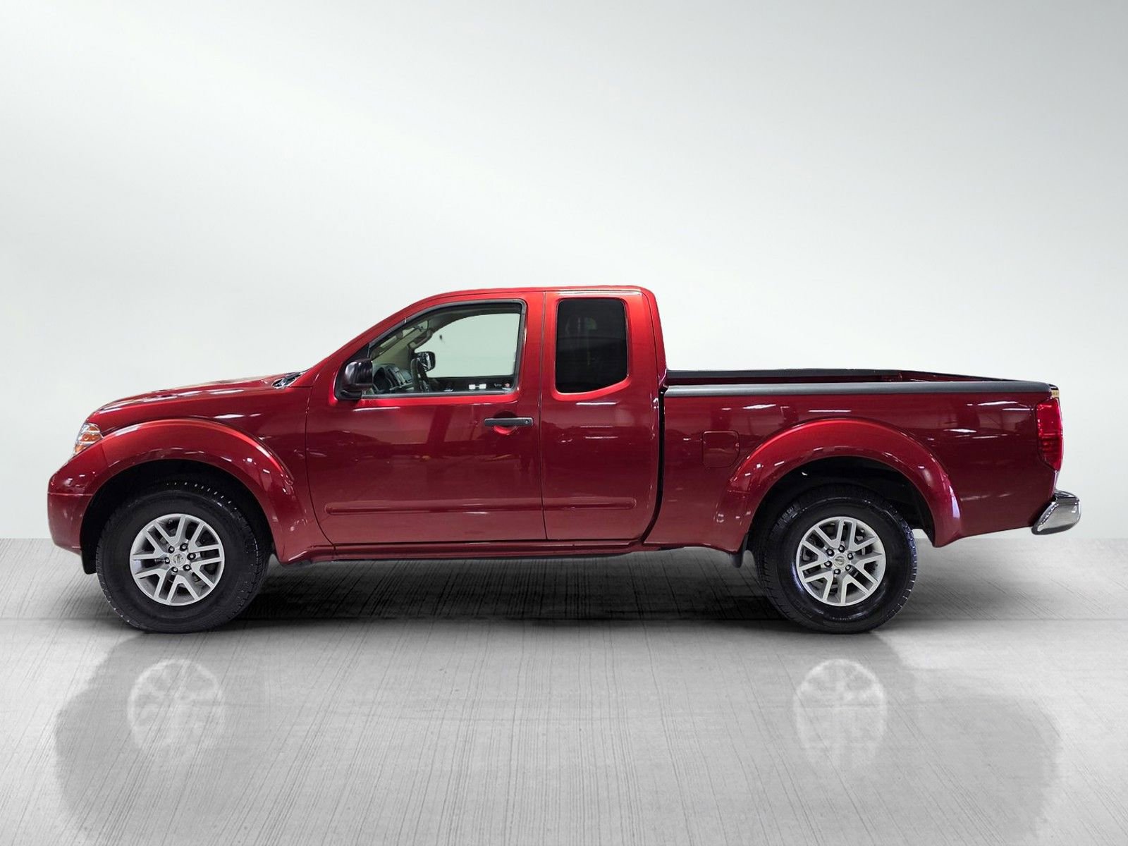 Used 2015 Nissan Frontier SV RWD image 4