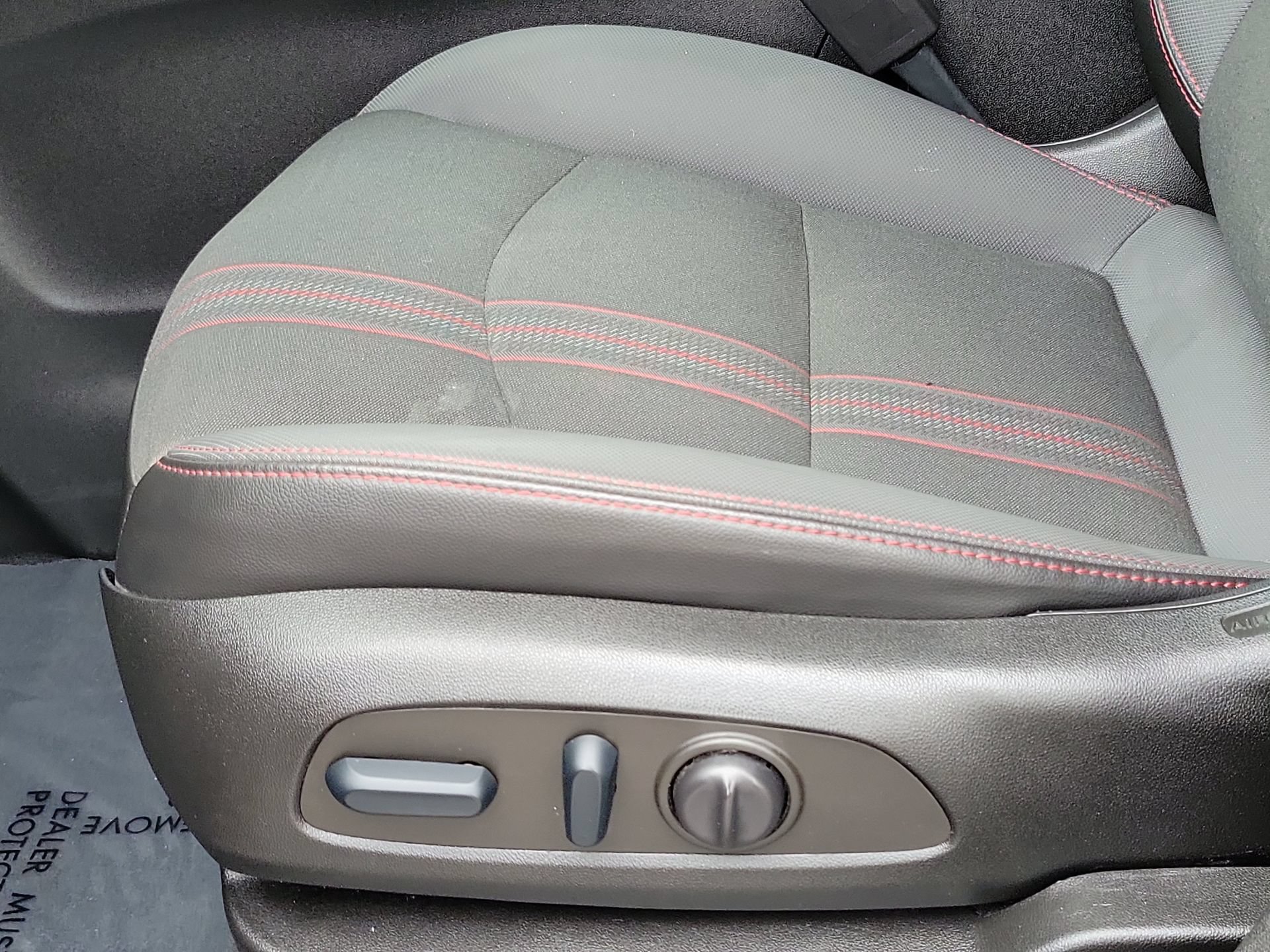 Used 2022 Chevrolet Equinox RS FWD image 13