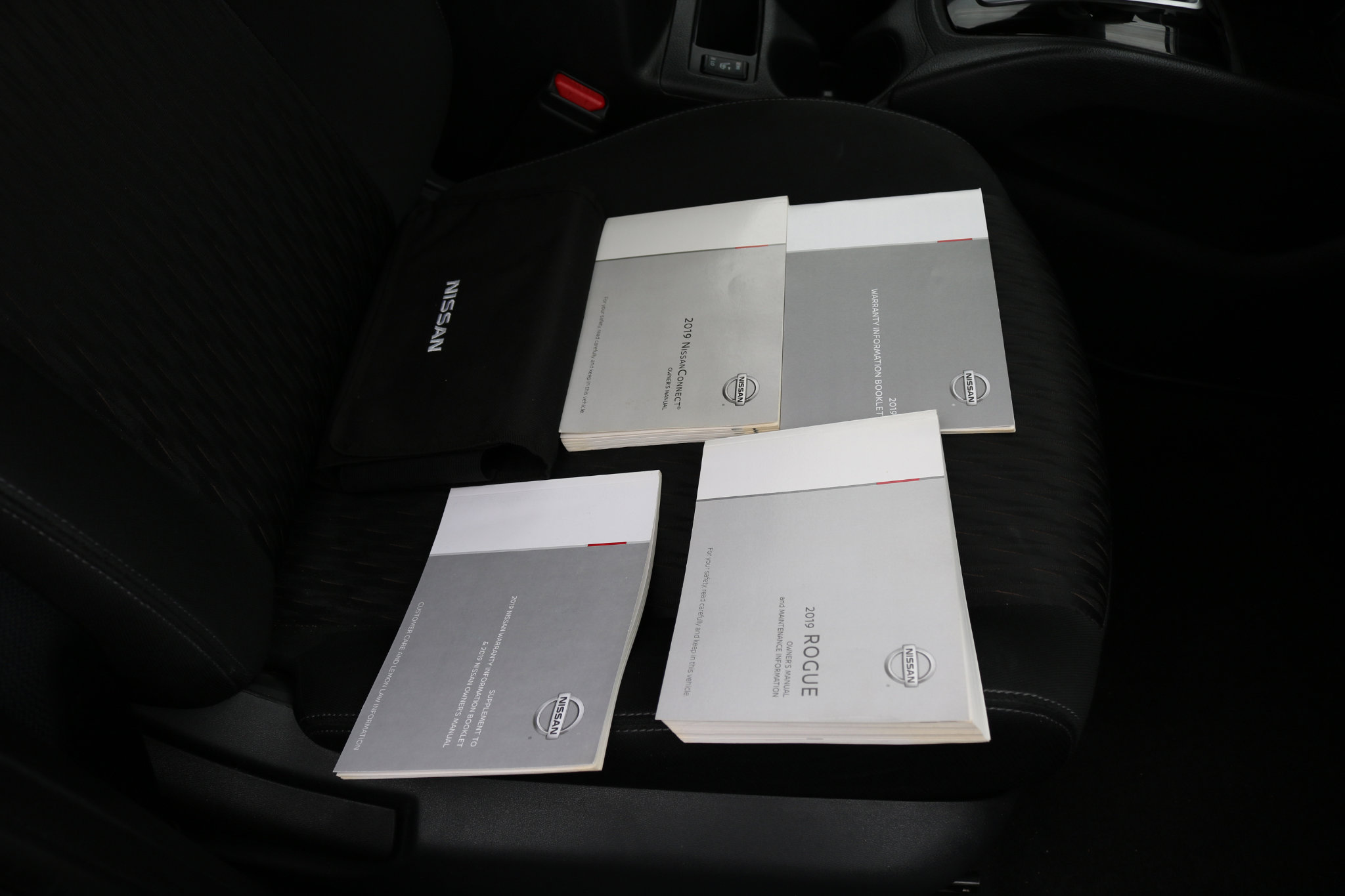 Used 2019 Nissan Rogue SV image 44