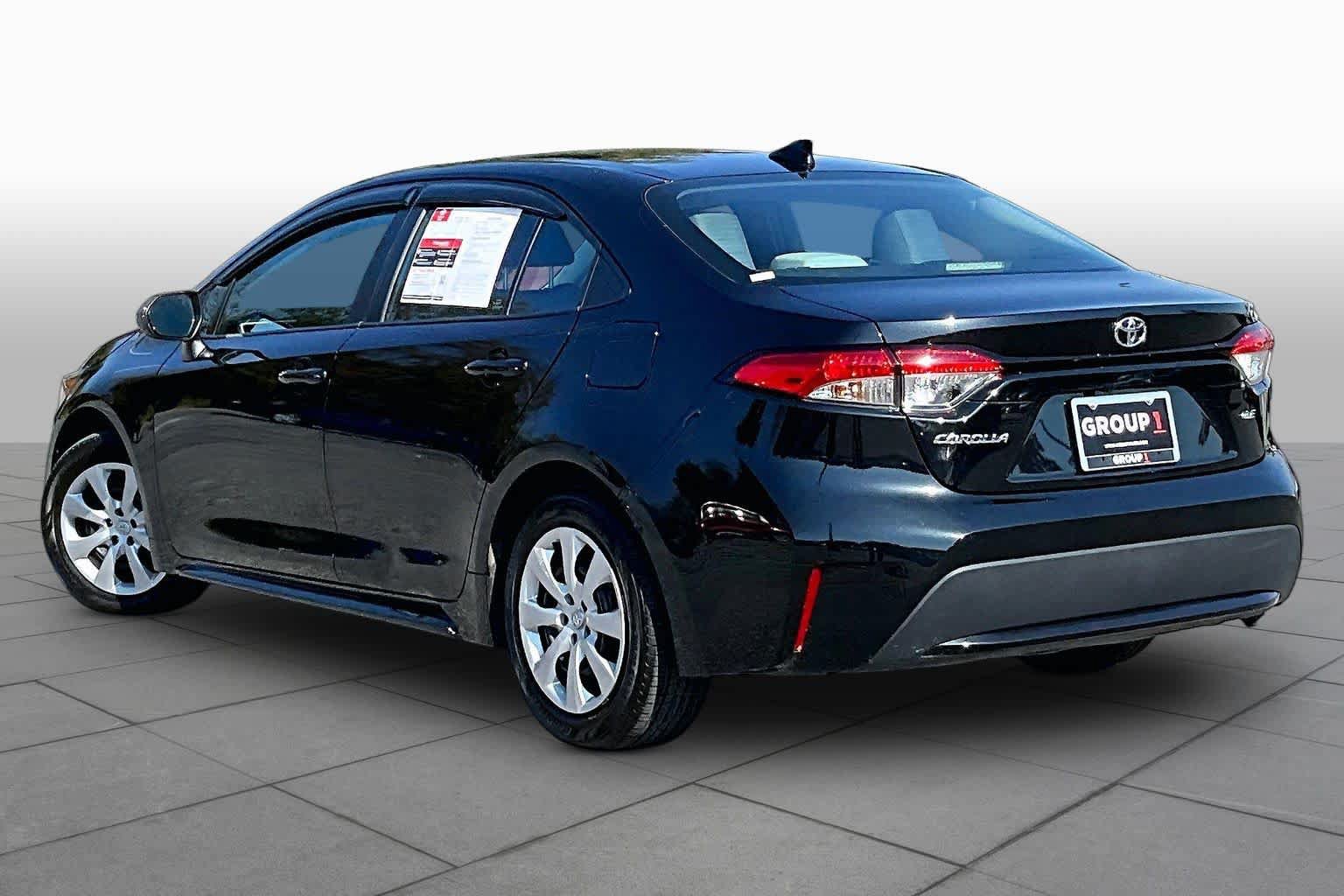 Used 2022 Toyota Corolla LE w/ Carpet Mat Package (TMS) FWD image 11