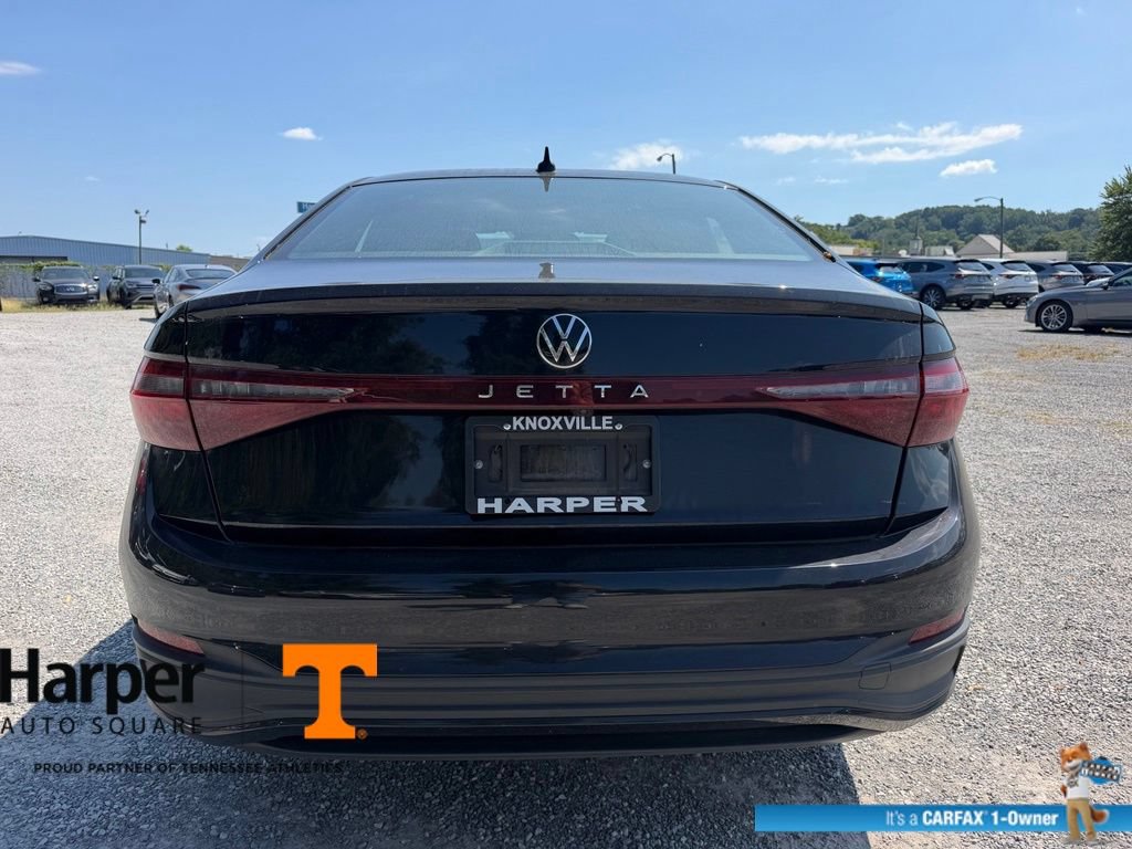 Used 2025 Volkswagen Jetta Sport FWD image 4