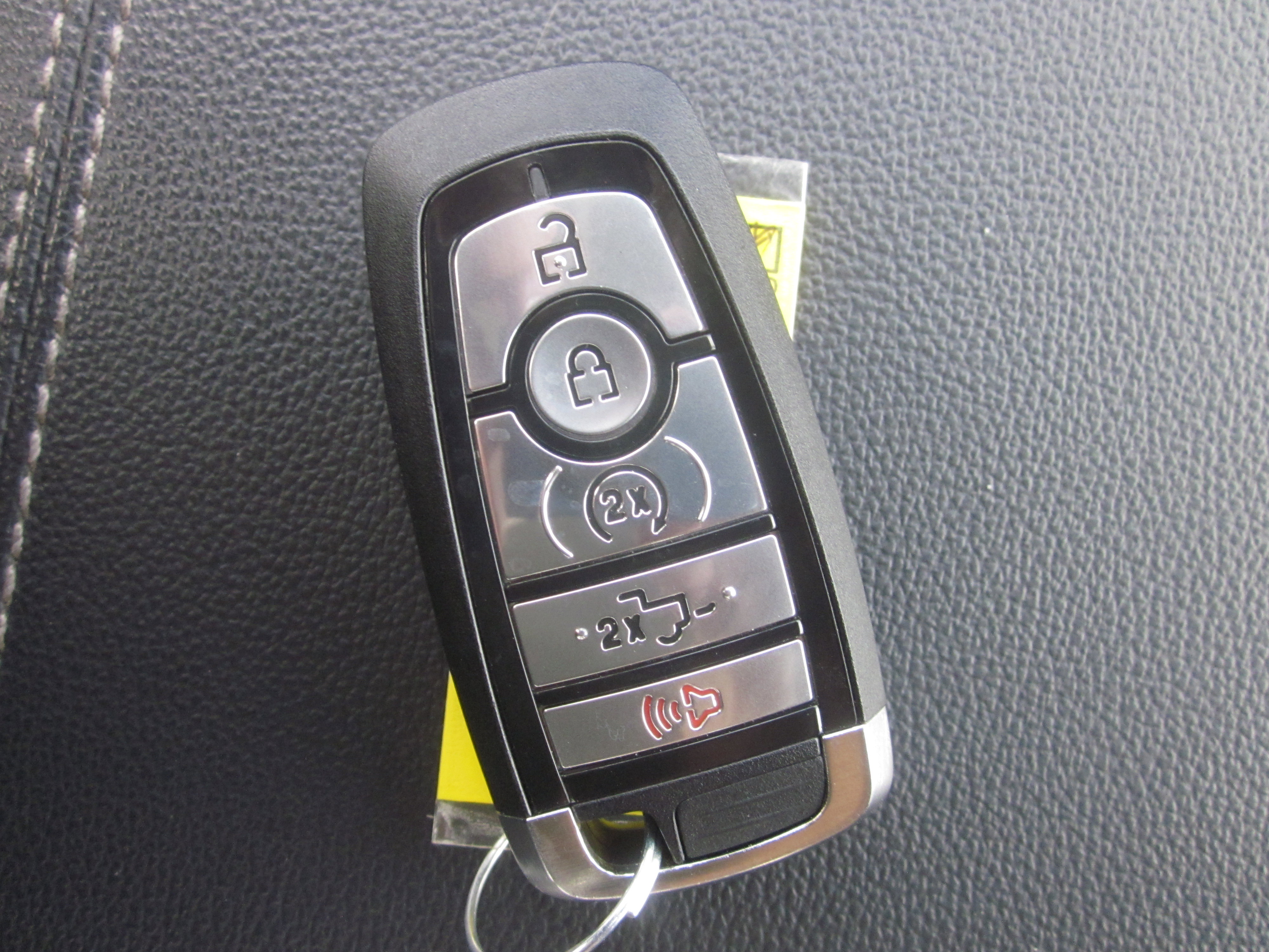 Used 2023 Ford F350 Lariat w/ FX4 Off-Road Package image 17