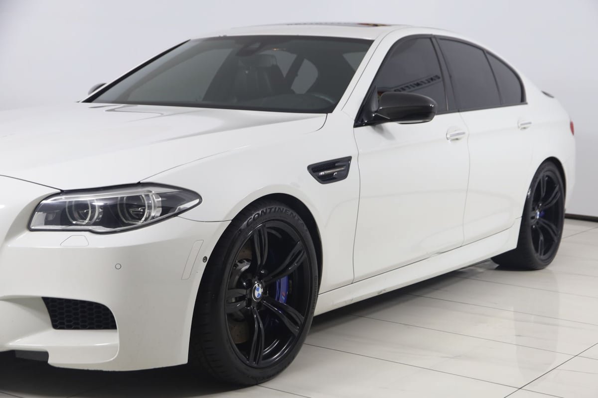 Used 2015 BMW M5 RWD image 58