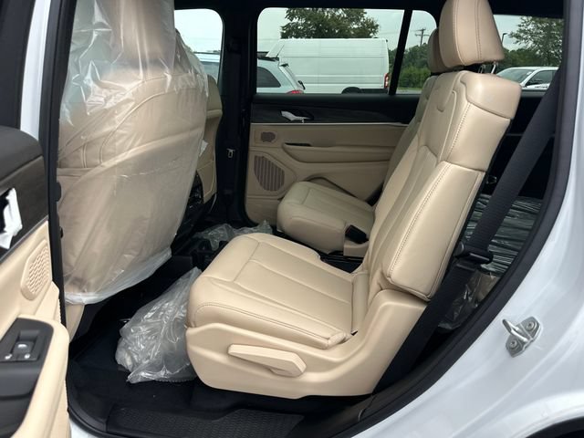 New 2026 Jeep Grand Cherokee L Limited AWD/4WD image 15
