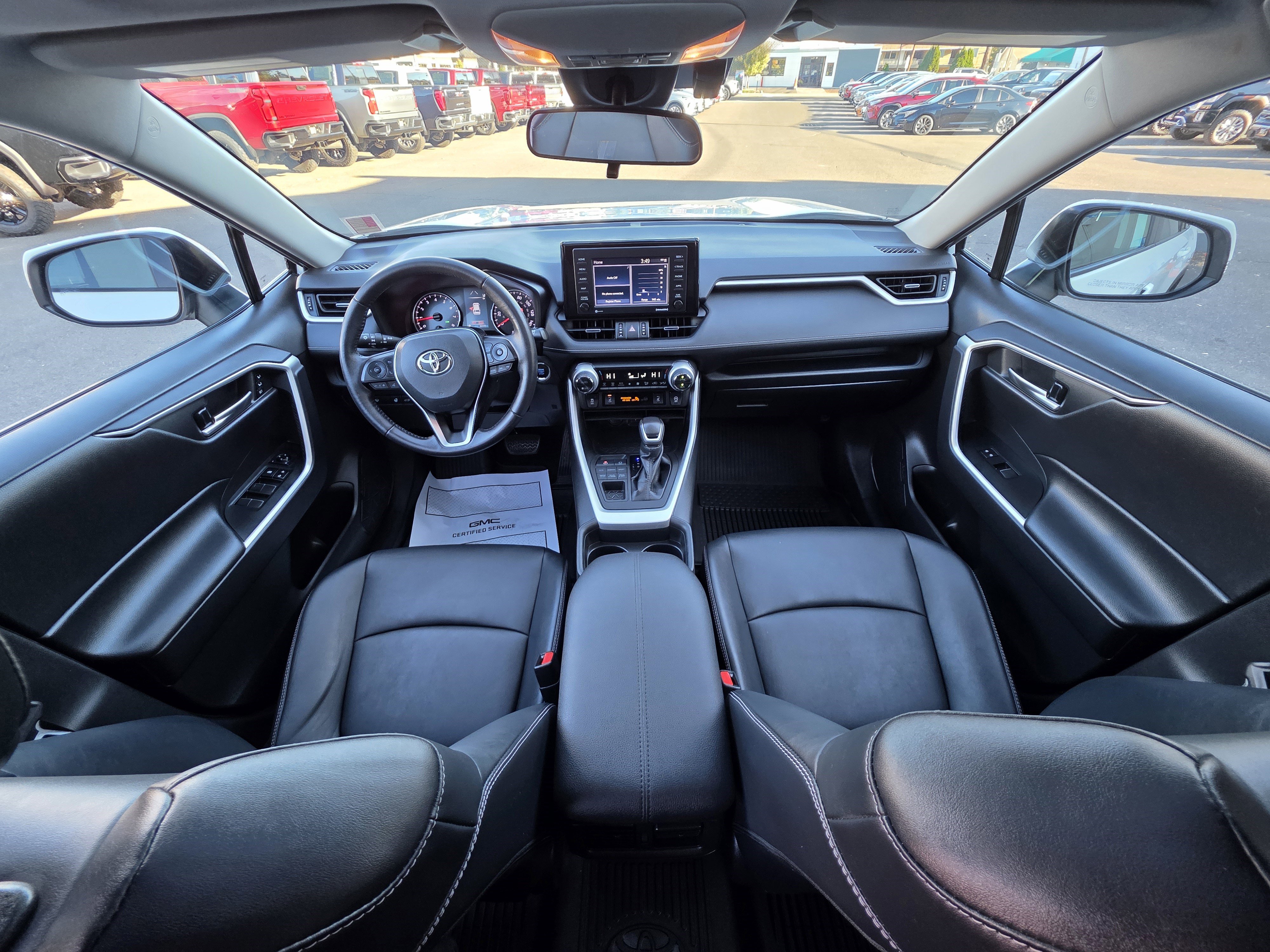 Used 2021 Toyota RAV4 XLE Premium image 21