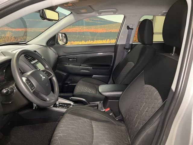 Used 2024 Mitsubishi Outlander Sport ES image 21