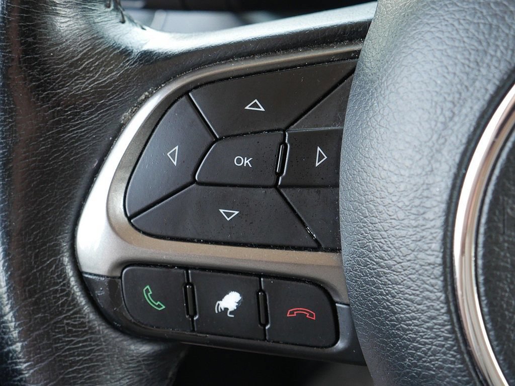 Used 2020 Jeep Renegade Limited AWD/4WD image 30