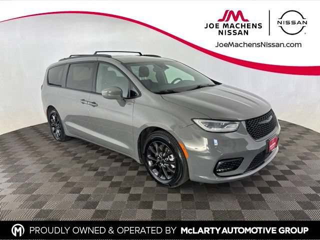 Used 2021 Chrysler Pacifica Touring w/ S Appearance Package FWD 360° Tour