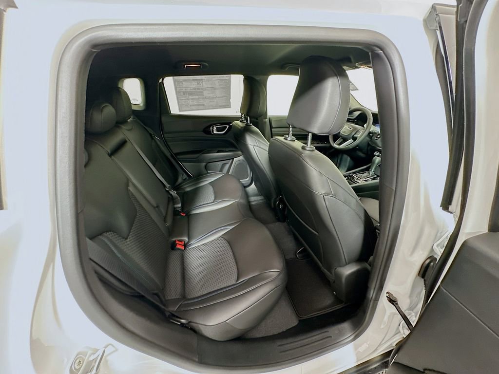 New 2026 Jeep Compass Latitude image 26