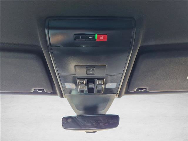 Used 2020 Volkswagen Atlas Cross Sport SEL R-Line AWD/4WD image 22