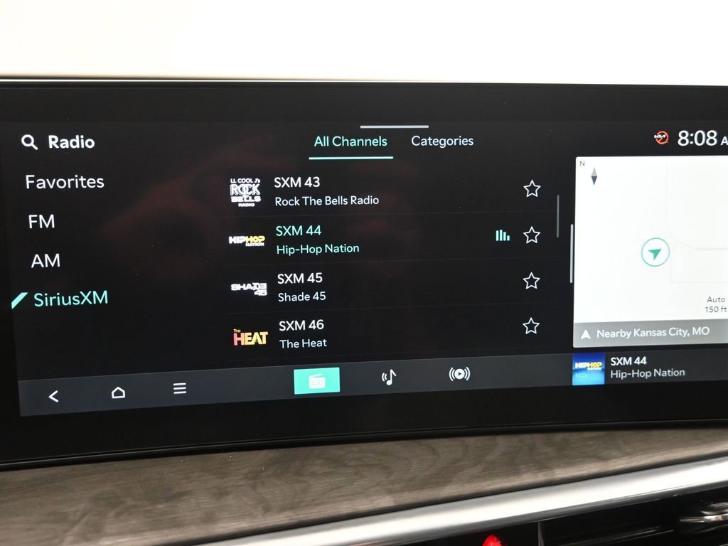 Used 2025 Kia Sorento SX AWD/4WD image 18