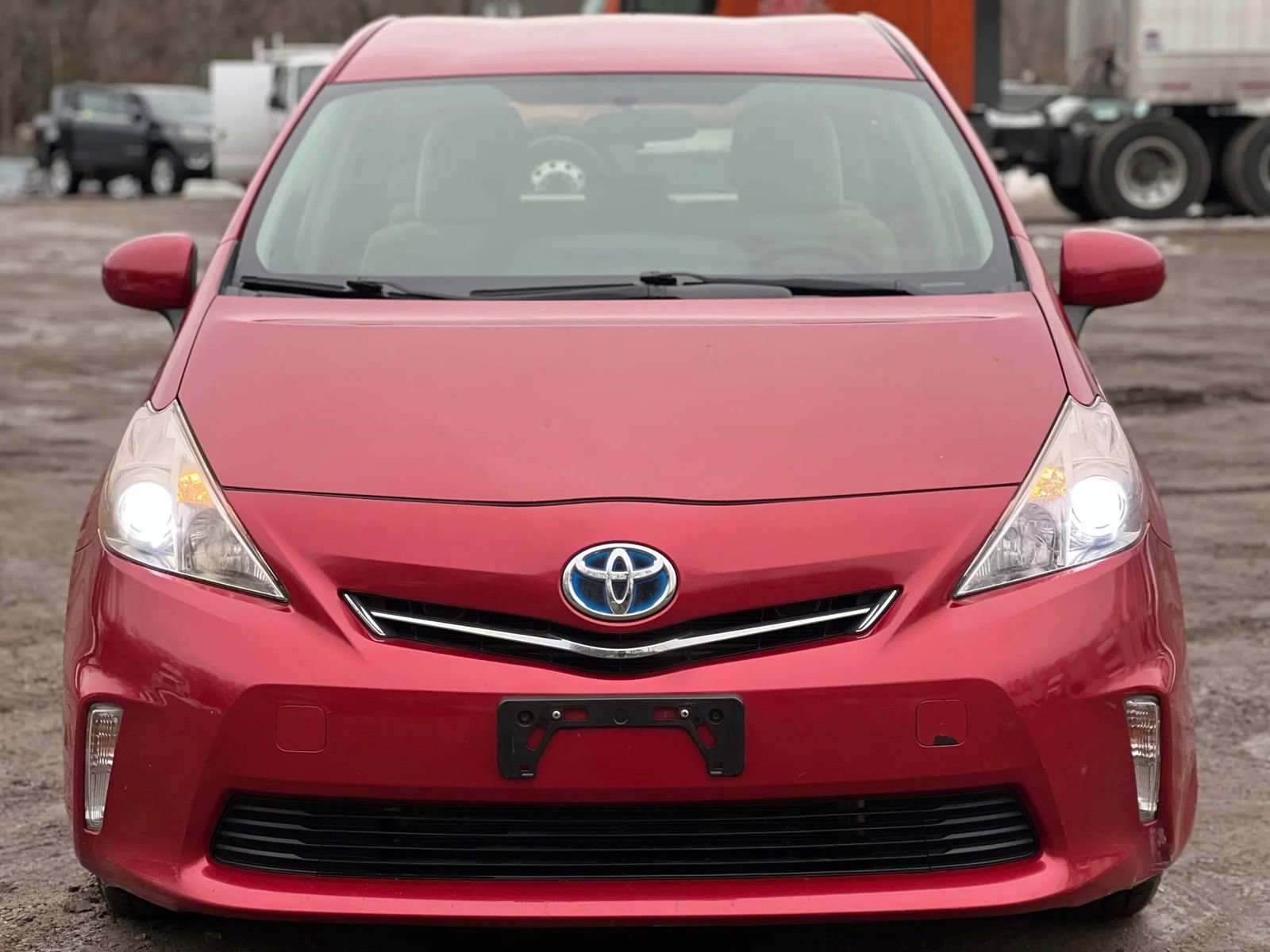 Used 2012 Toyota Prius V Two w/ Preferred Accessory Pkg FWD image 1