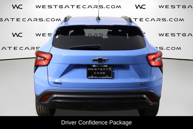 Used 2024 Chevrolet Trax RS w/ Sunroof Package FWD image 4