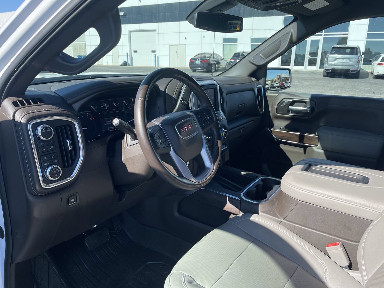 Used 2021 GMC Sierra 1500 SLT w/ SLT Premium Plus Package AWD/4WD image 10