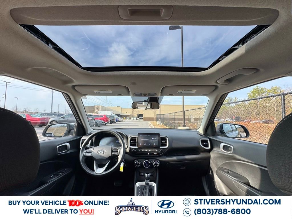 Certified 2023 Hyundai Venue SEL w/ Cargo Package image 3