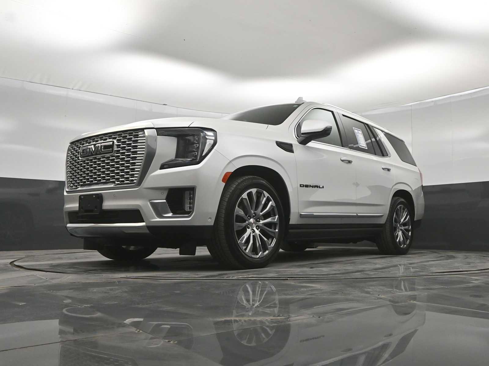 Used 2023 GMC Yukon Denali w/ Denali Reserve Package AWD/4WD image 40