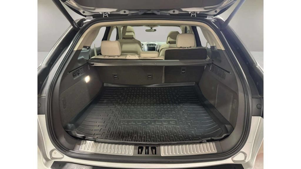 Certified 2019 Lincoln Nautilus Reserve w/ Class II Trailer Tow Package FWD image 27