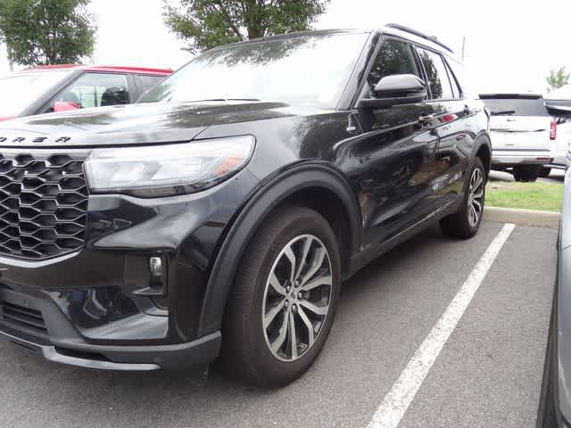 Used 2025 Ford Explorer ST-Line