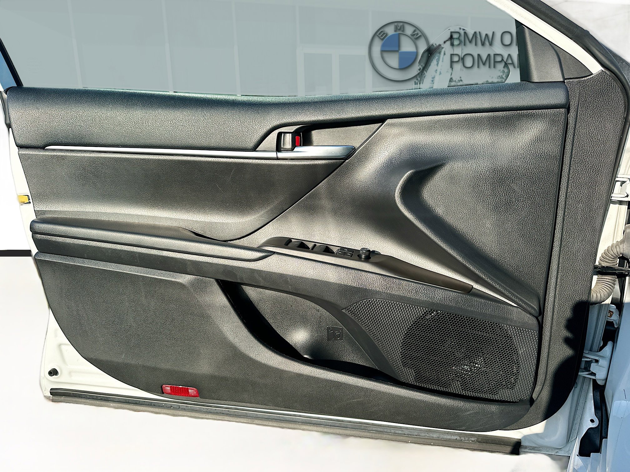 Used 2023 Toyota Camry SE image 20