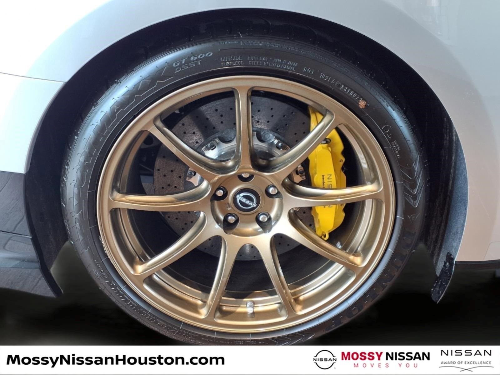 Used 2024 Nissan GT-R w/ Floor Mat Package image 7