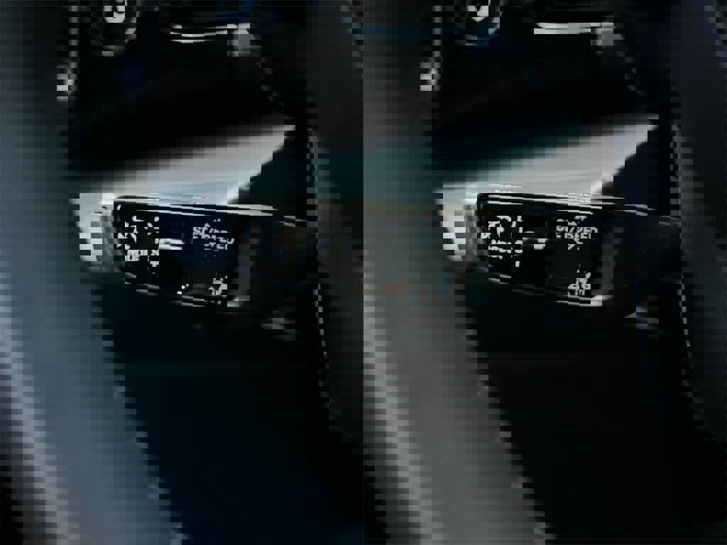 New 2025 Porsche Macan 4S Electric image 19