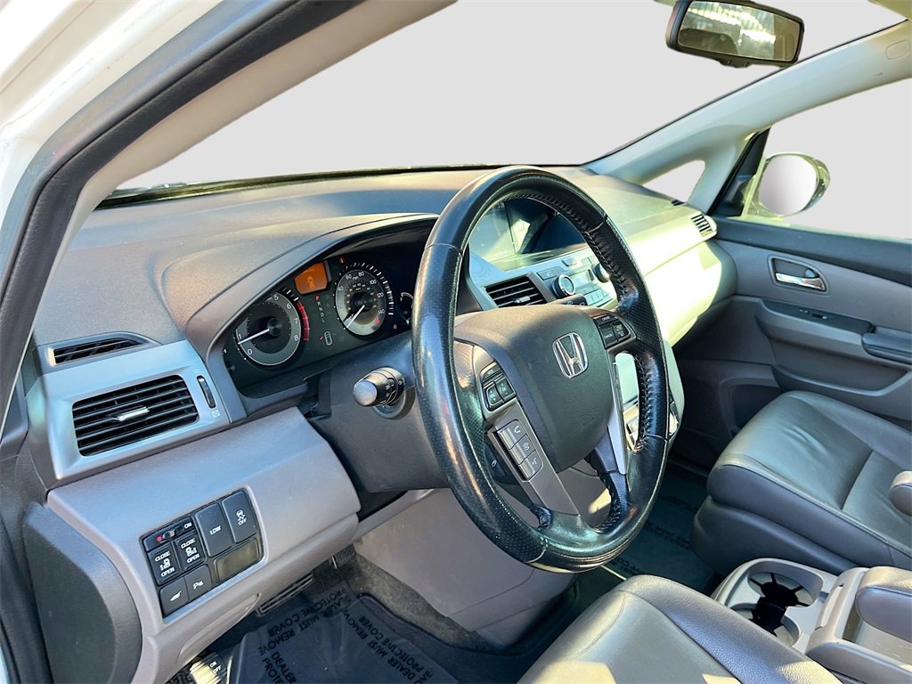 Used 2015 Honda Odyssey Touring Elite image 9