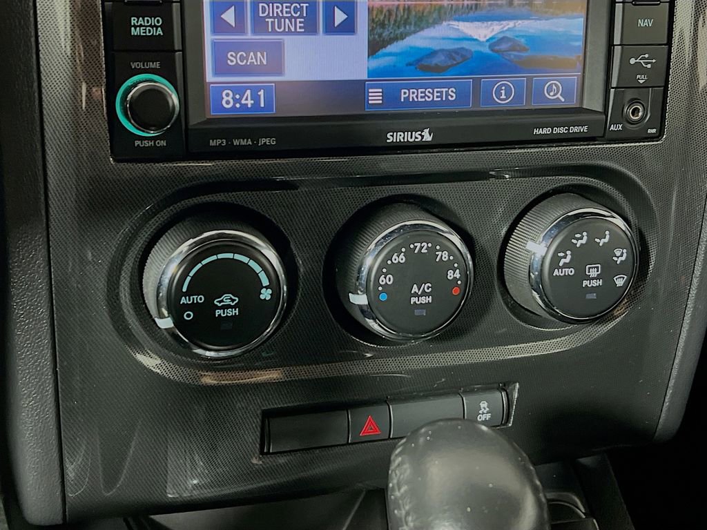 Used 2013 Dodge Challenger SXT image 14