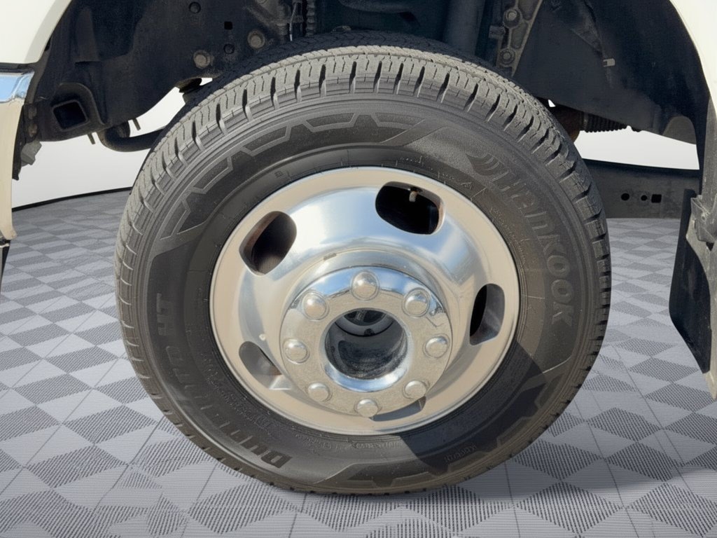 Used 2024 Ford F350 Lariat w/ Lariat Ultimate Package AWD/4WD image 13