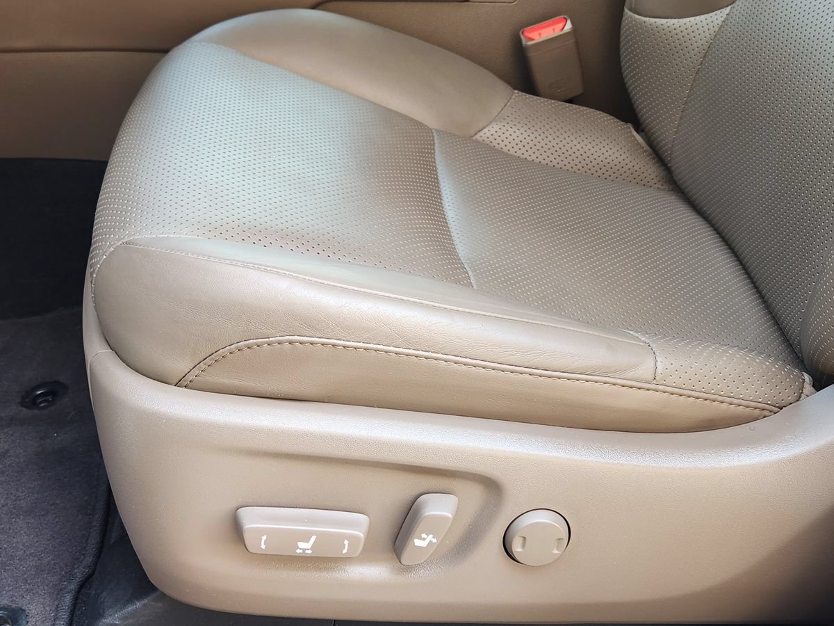 Used 2023 Lexus GX 460 Luxury w/ Accessory Package AWD/4WD image 43