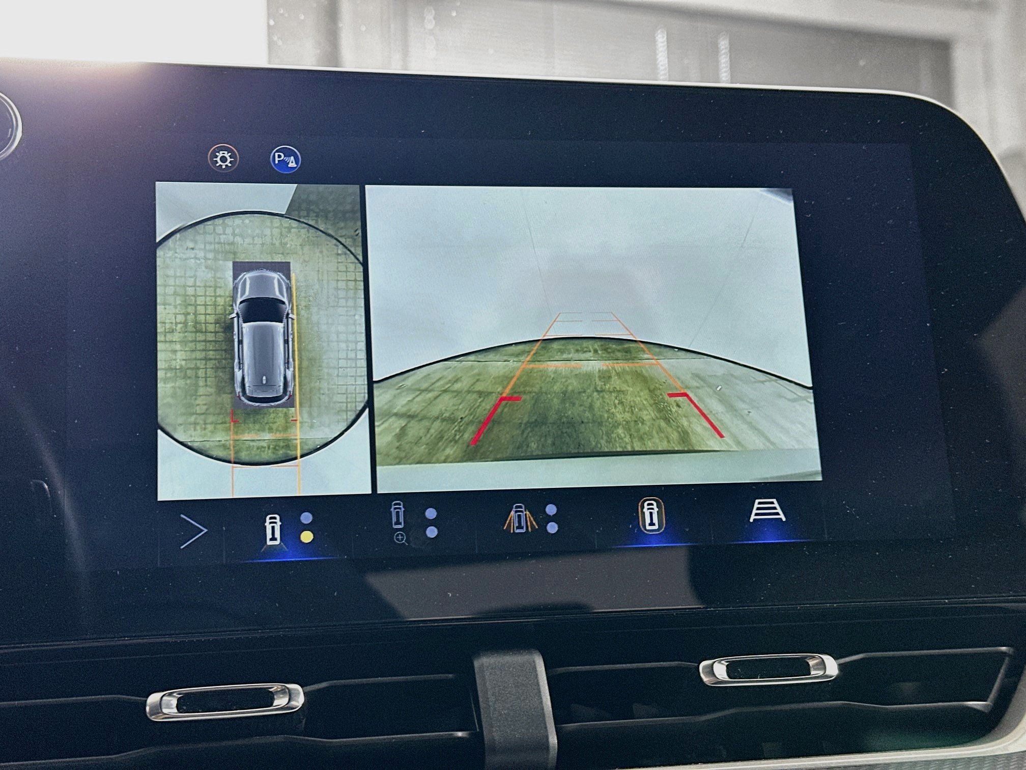 Used 2025 Chevrolet Equinox LT w/ Convenience Package II FWD image 23