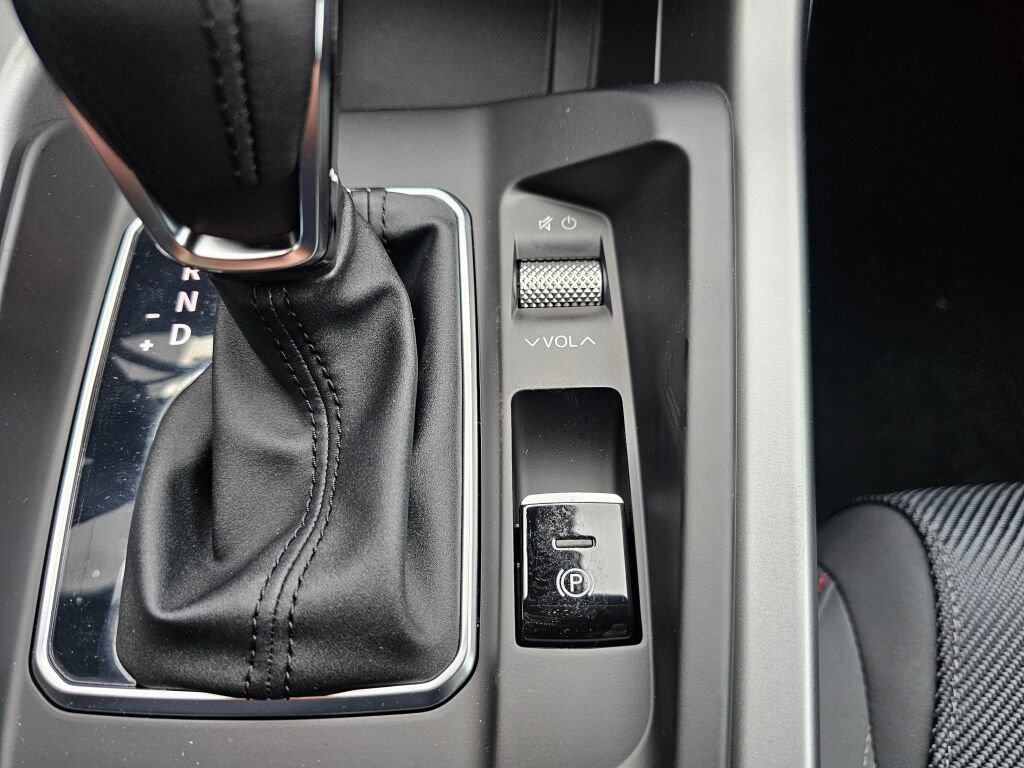 New 2024 Dodge Hornet R/T w/ R/T Blacktop Package image 23