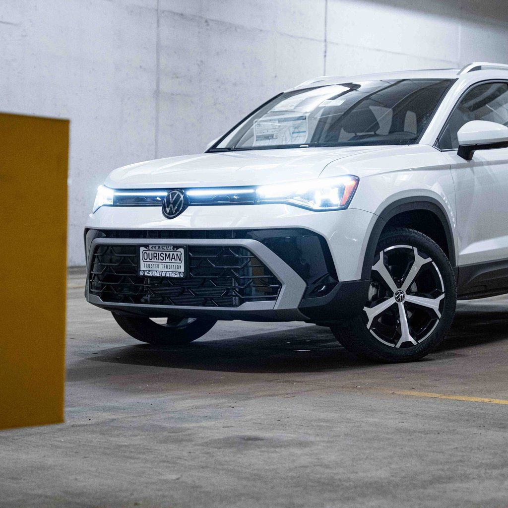 New 2026 Volkswagen Taos SEL AWD/4WD image 2