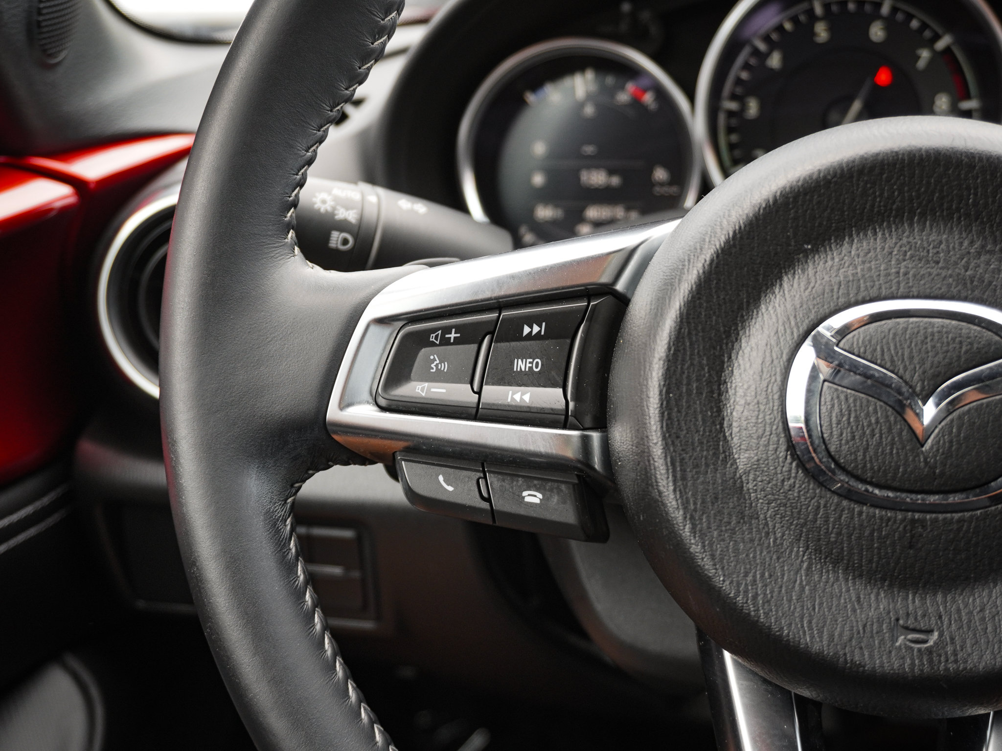 Used 2022 MAZDA MX-5 Miata RF Grand Touring RWD image 19