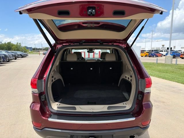 Used 2019 Jeep Grand Cherokee Limited w/ Trailer Tow Group IV AWD/4WD image 15