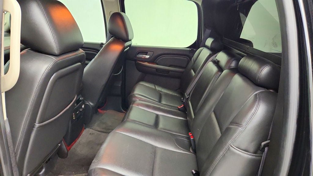 Used 2012 Cadillac Escalade EXT Luxury AWD/4WD image 22