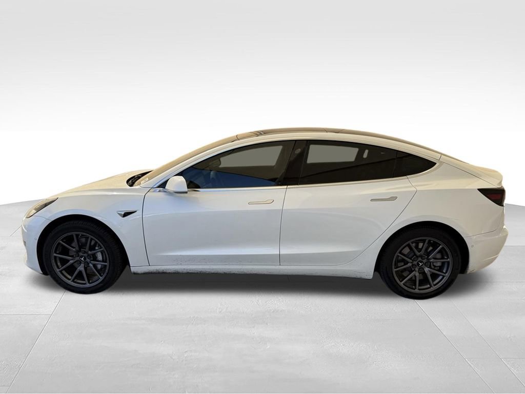 Used 2020 Tesla Model 3 Standard Range Plus RWD image 7