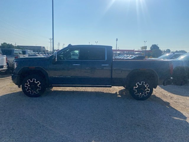 New 2025 GMC Sierra 2500 Denali Ultimate image 3