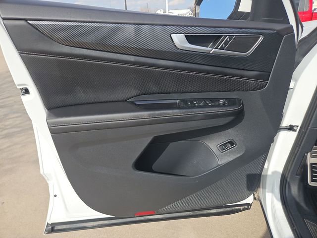 Used 2024 Volkswagen Atlas Cross Sport SEL R-Line image 23