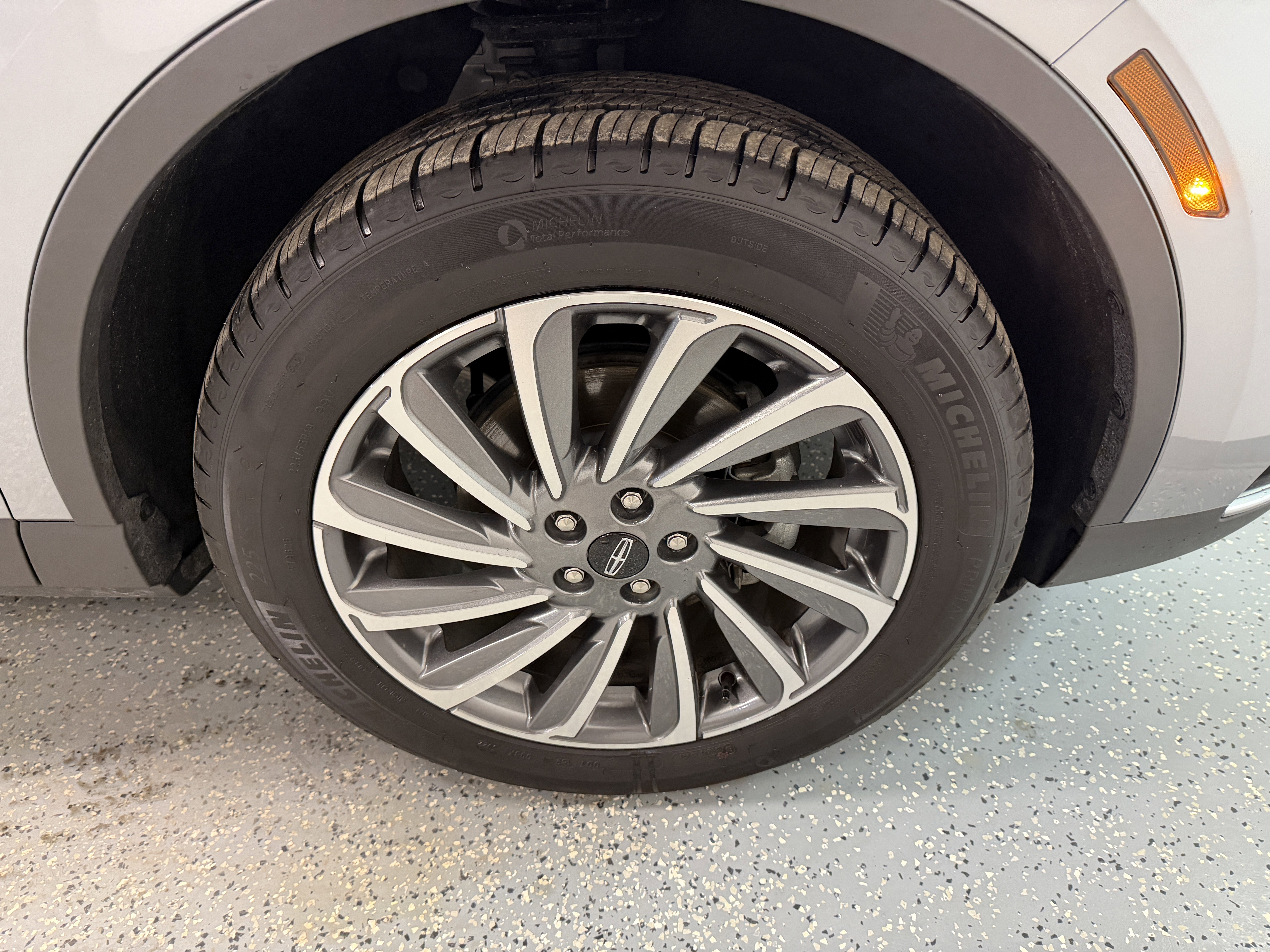 Used 2023 Lincoln Corsair Reserve w/ Equipment Group 201A image 27