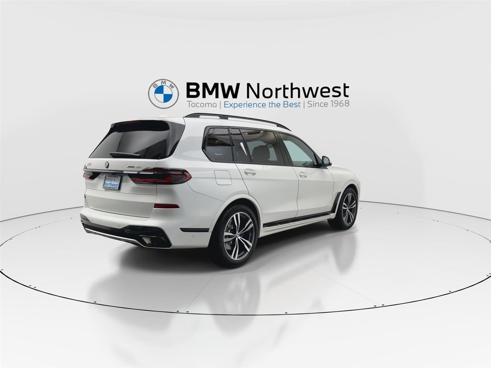 Used 2025 BMW X7 xDrive40i image 3