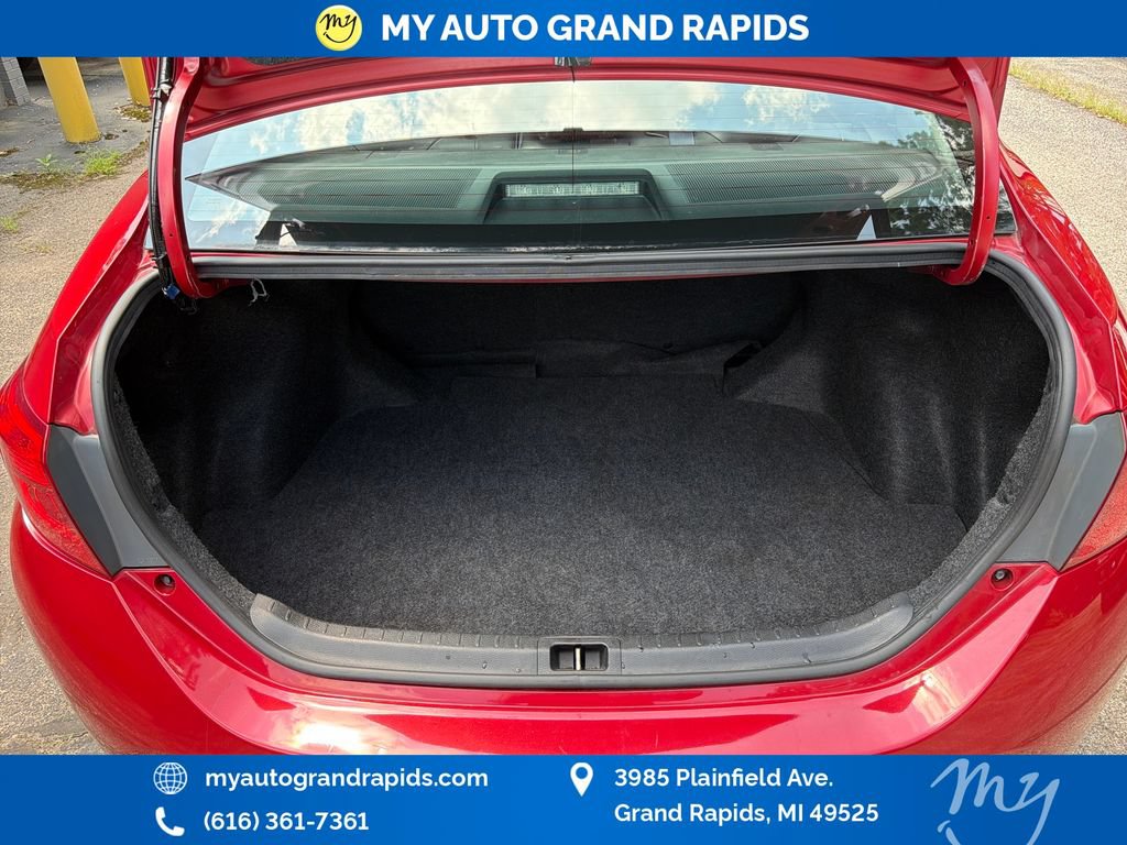 Used 2019 Toyota Corolla SE FWD image 30