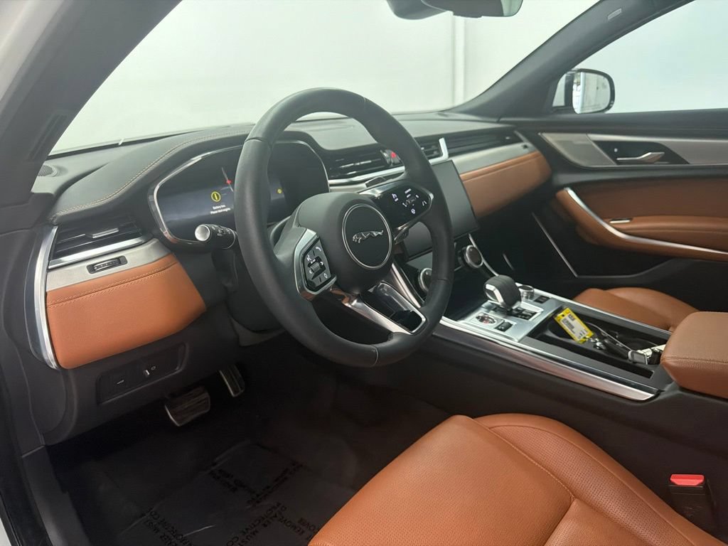 Used 2024 Jaguar XF R-Dynamic SE RWD image 13