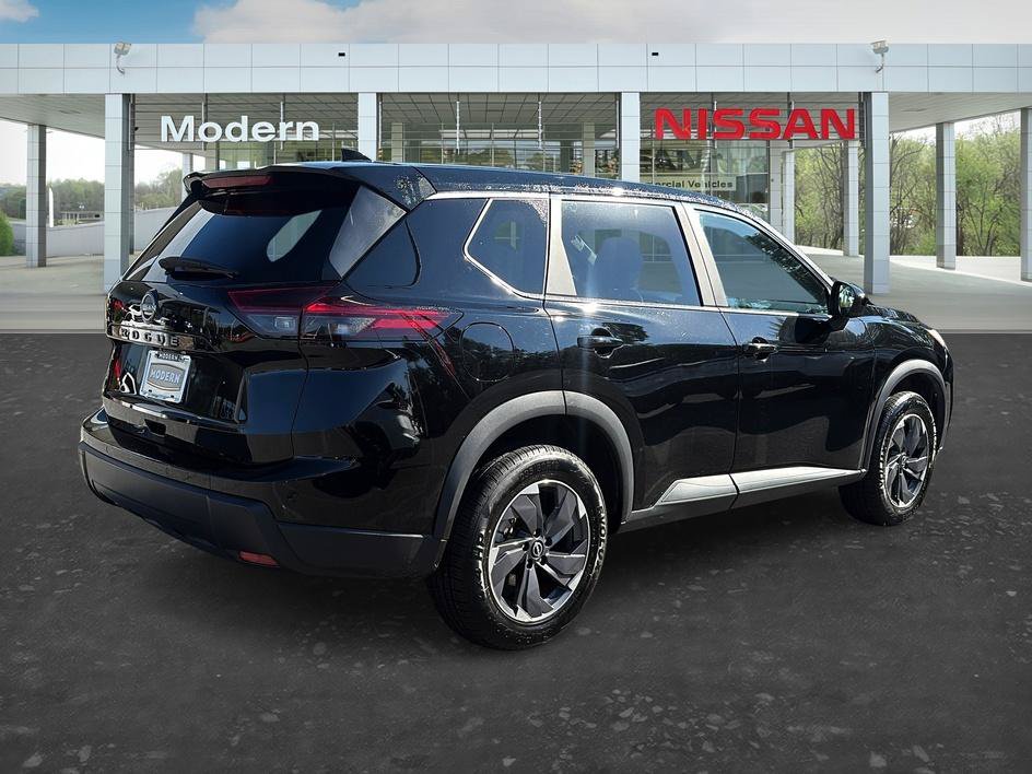 Certified 2025 Nissan Rogue SV FWD image 5