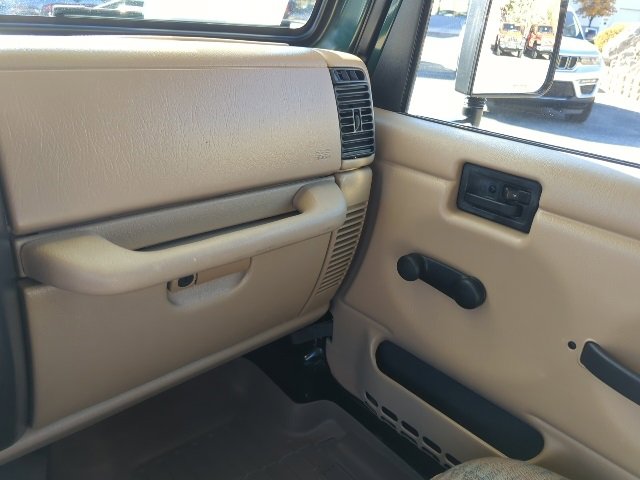 Used 2000 Jeep Wrangler Sport image 8