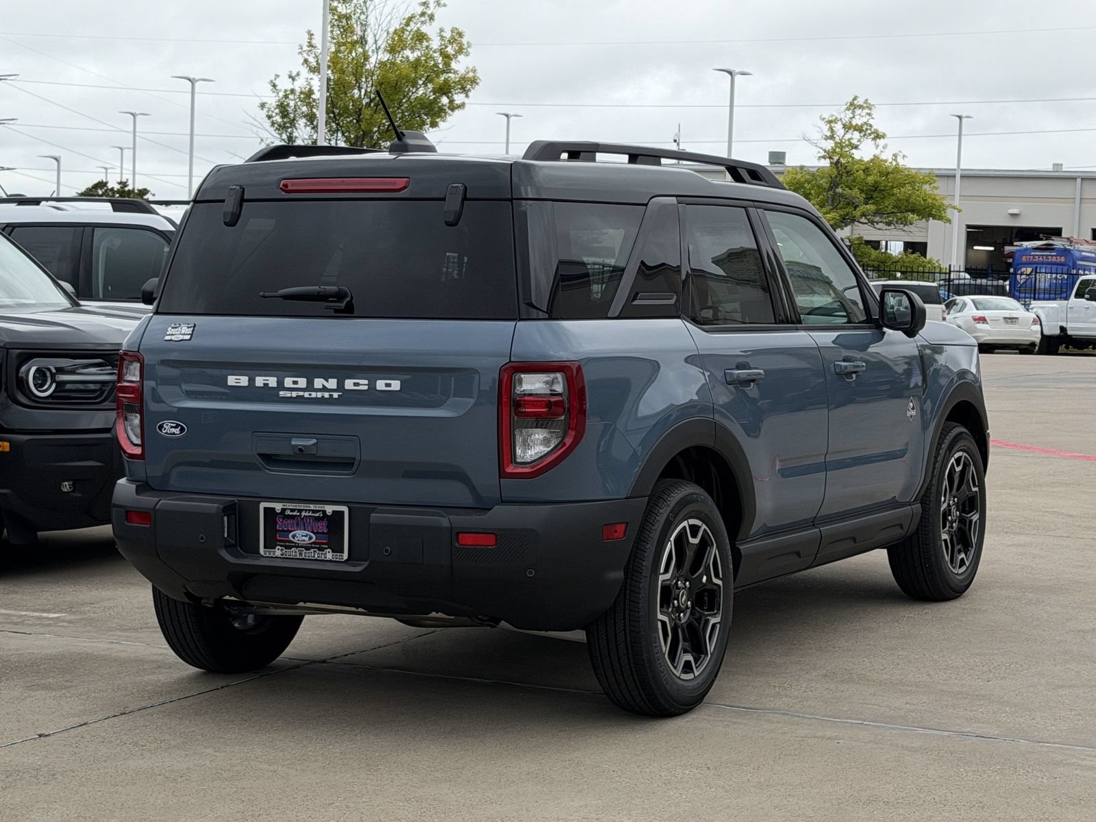 New 2026 Ford Bronco Sport Outer Banks w/ Outer Banks Tech Package+ AWD/4WD image 4