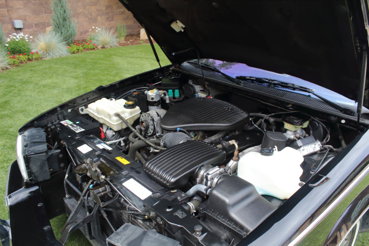Used 1996 Cadillac Fleetwood Brougham RWD image 9