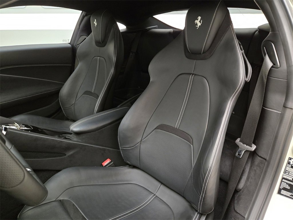 Used 2023 Ferrari Roma image 33